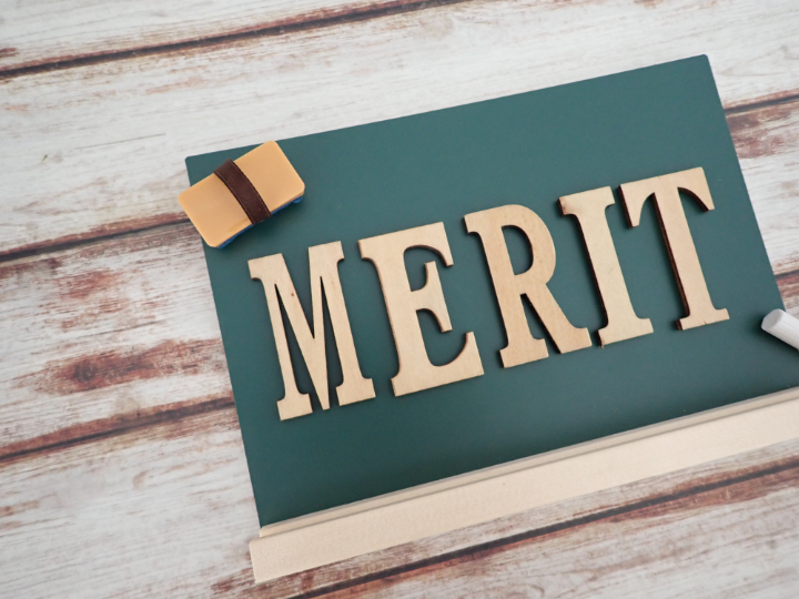 前歯をインプラントにするメリットイメージ