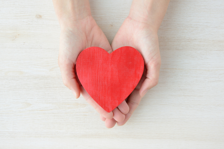 インプラント治療で使用する麻酔の安全性を示している