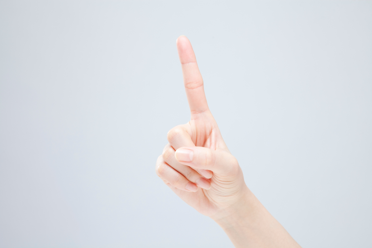 PMTCとは何かを伝える指先